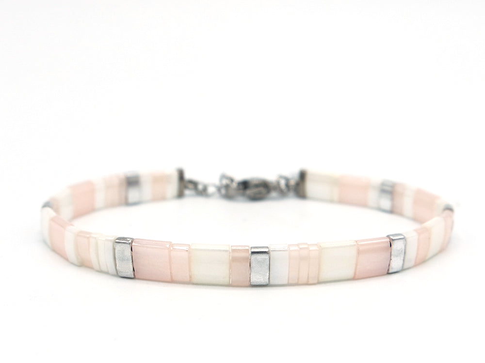 Armband Platte kralen licht roze en wit zilver